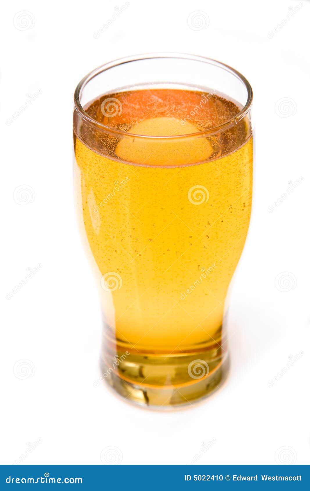 pint of hard cider in a glass