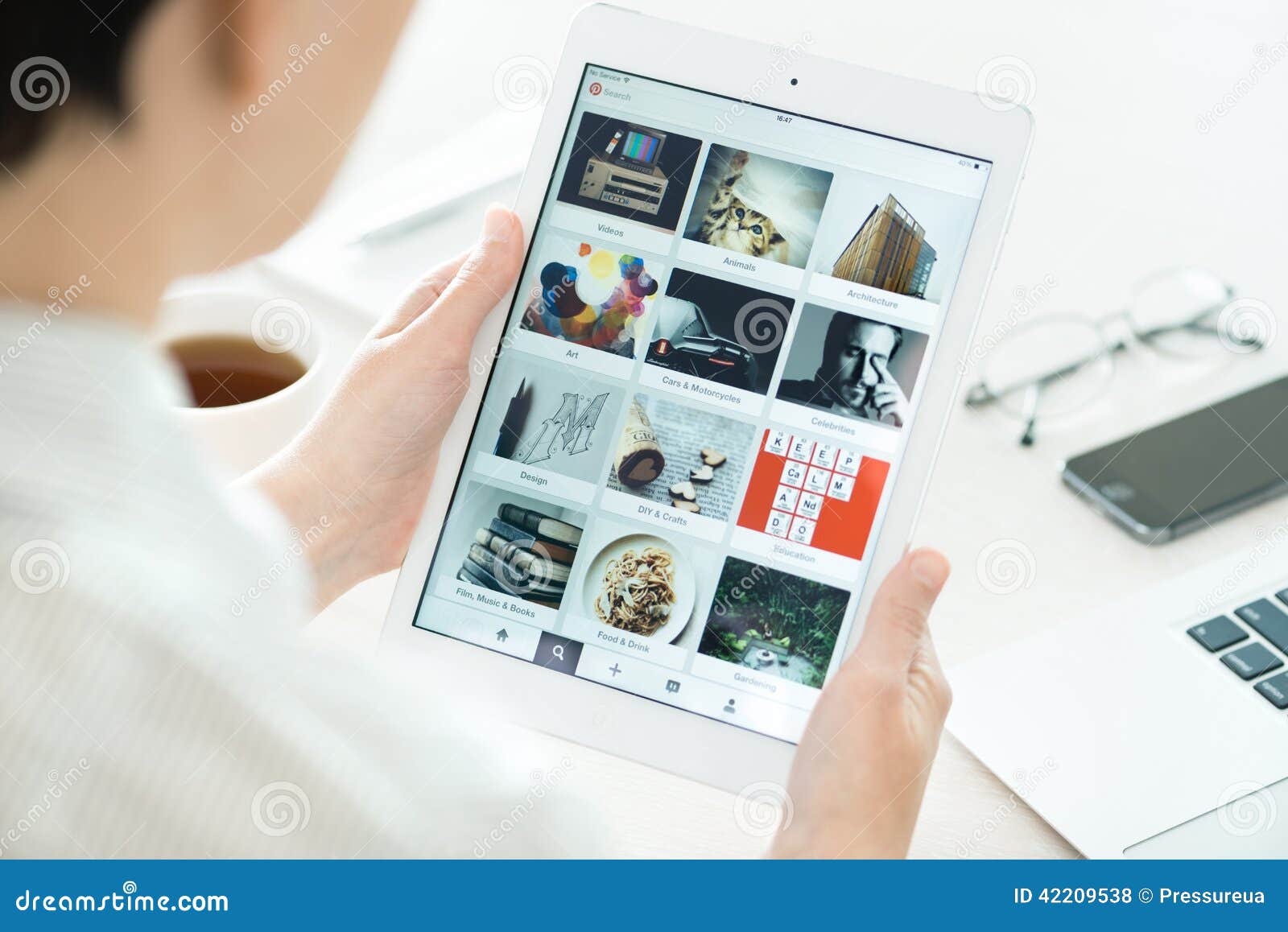 Pinterest Boards on Apple IPad Air Editorial Stock Photo Image of