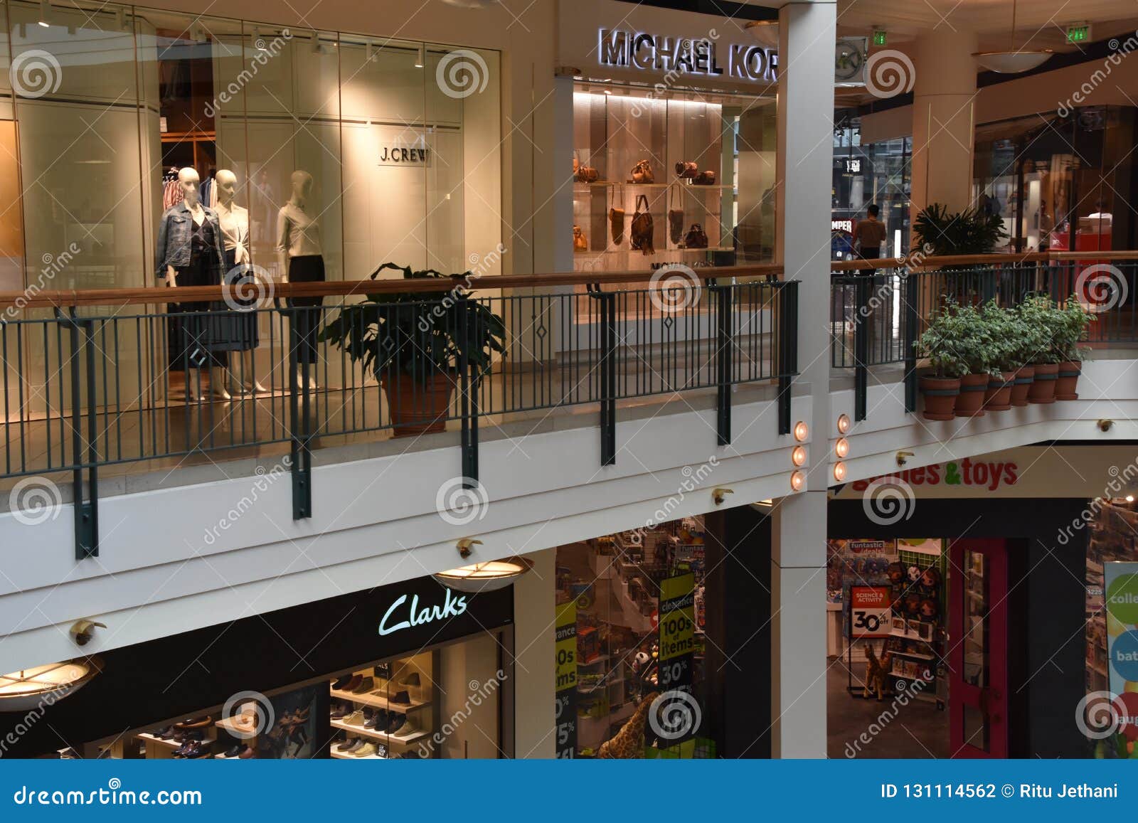Pioneer Place in Portland, Oregon Editorial Photography - Image of  entertainment, financial: 131114562
