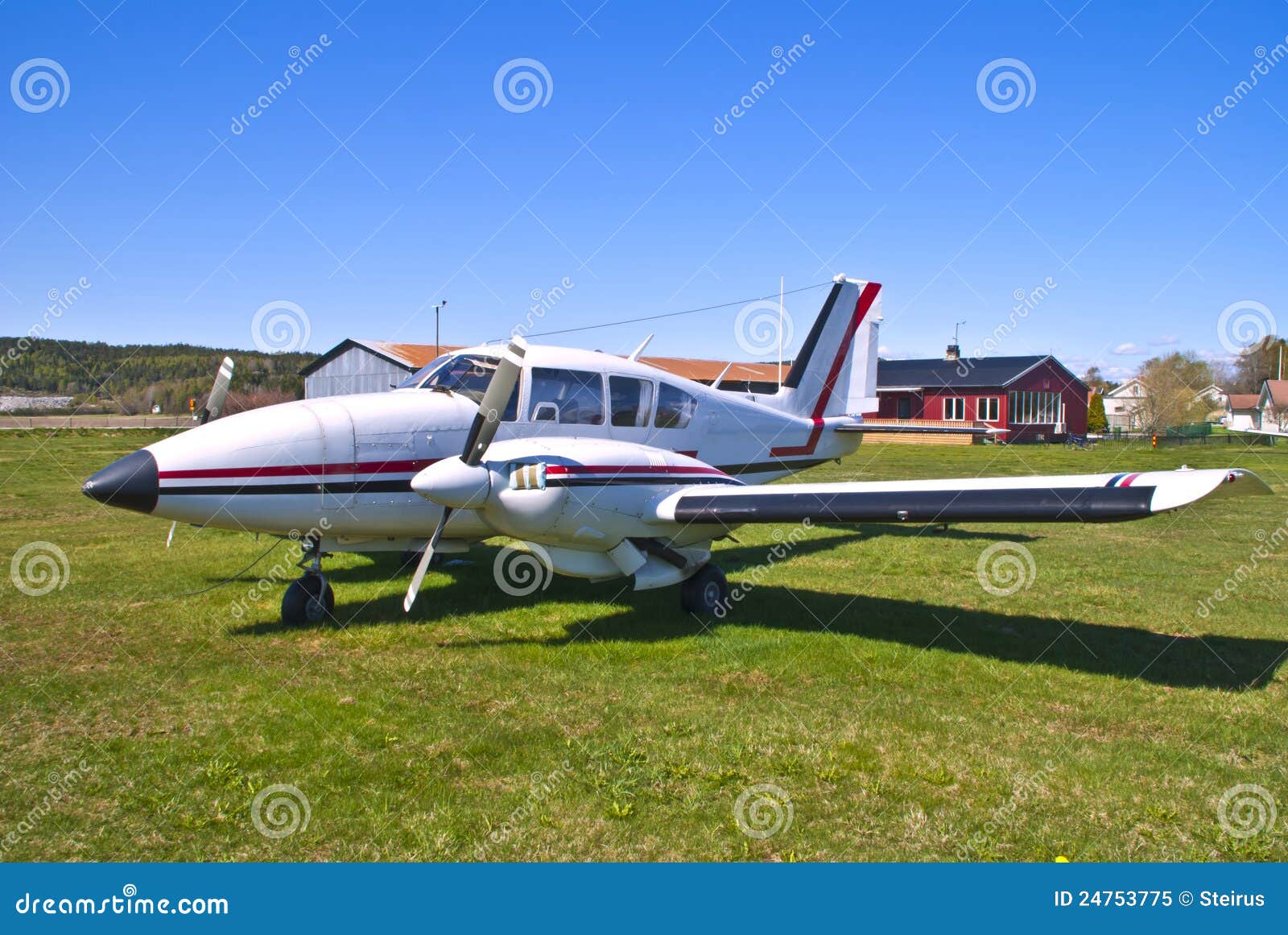 Piper PA23 Aztec stock image. Image of propeller, otter 24753775