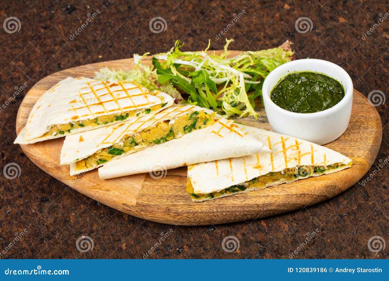 Pita Deliciosa Del Quesadilla Foto de archivo Imagen de aguacate