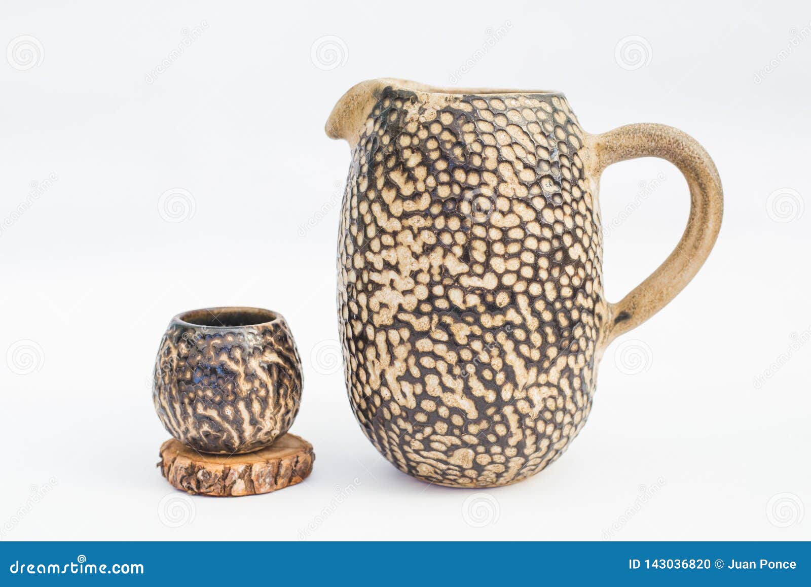 Featured image of post Ceramic And Glass Pitchers - Get free shipping on qualified glass pitchers &amp; carafes or buy online pick up in store today in the kitchen department.