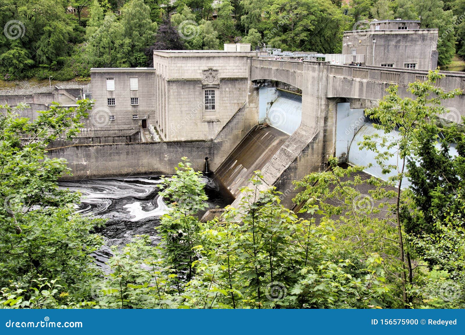 pitlochry dam, hydro power station and fish ladder