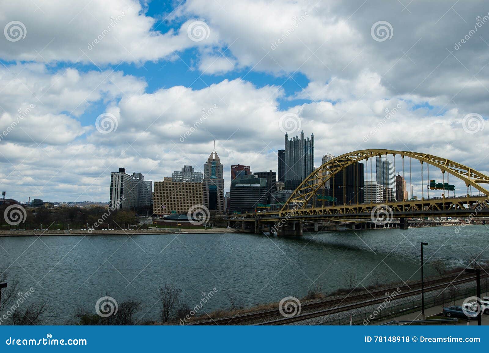 Pittsburgh Day Skyline editorial stock photo. Image of liveable 78148918