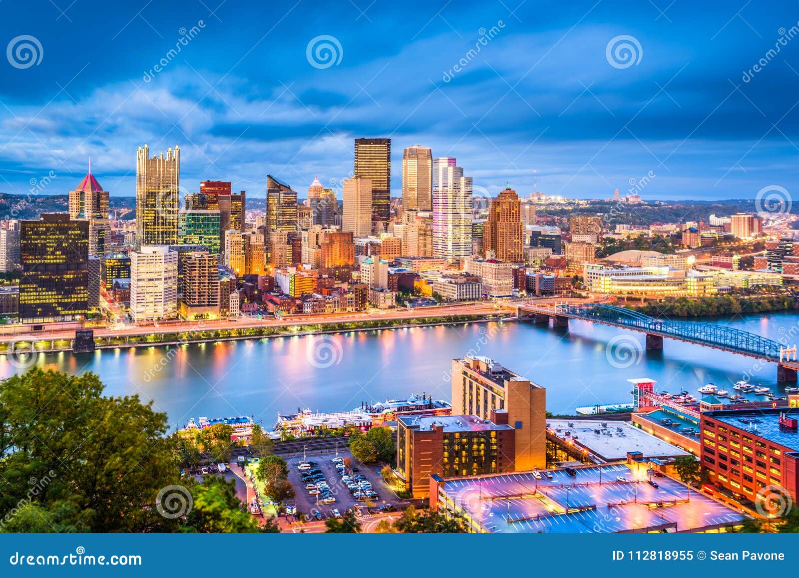 pittsburgh, pennsylvania, usa skyline