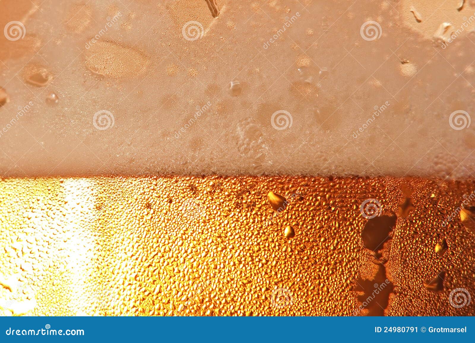 Песня холодное пиво пенится. Бежевый фон пиво. Beer Foam. Пивная пена в виде цветка.