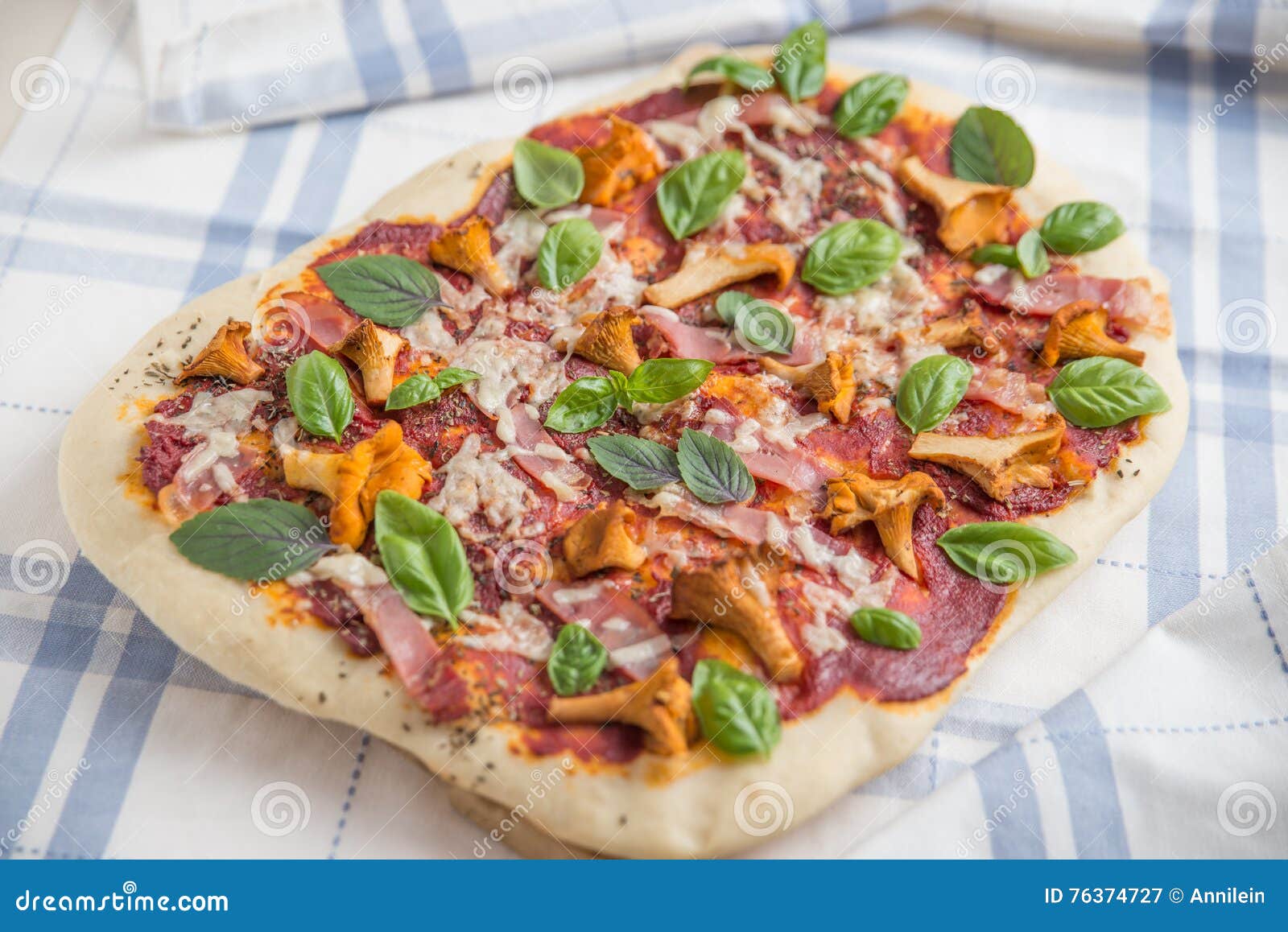 Pizza with Chanterelle Mushrooms Stock Image Image of bread, lunch