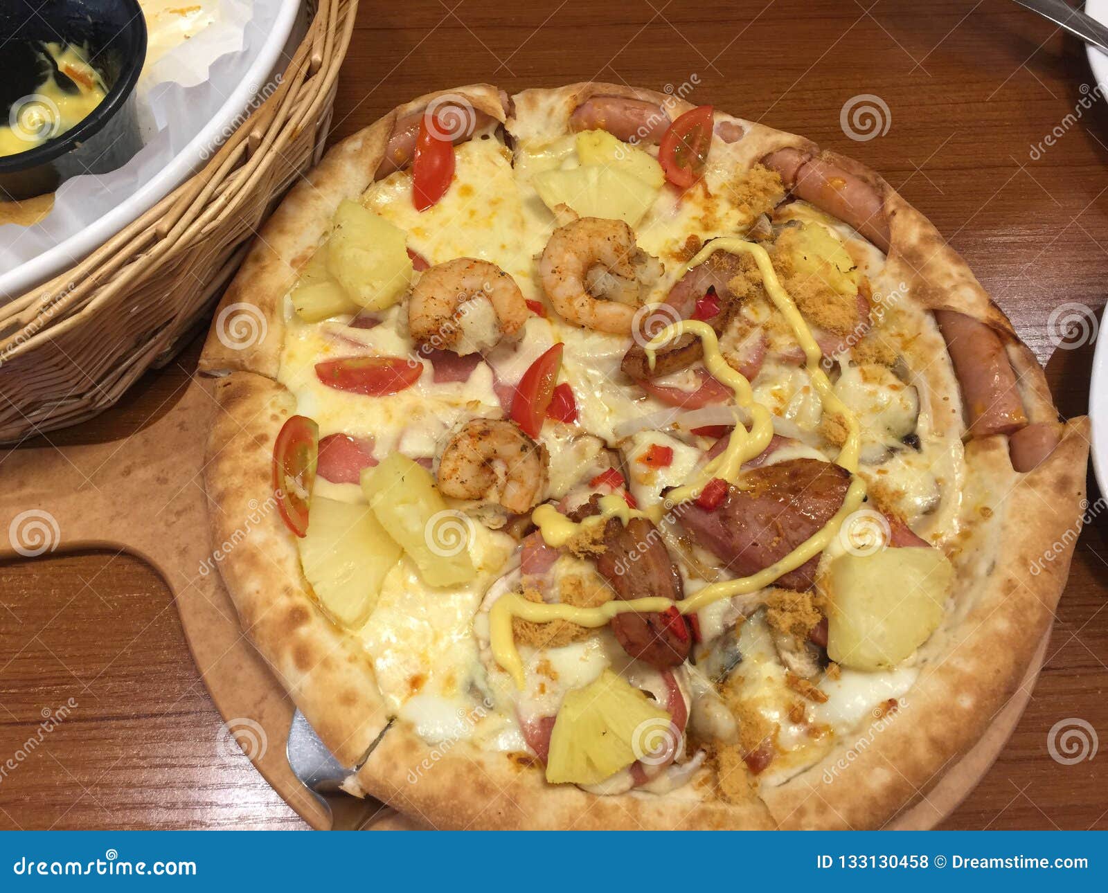 Pizza de China foto de archivo. Imagen de alimento, pizza 133130458