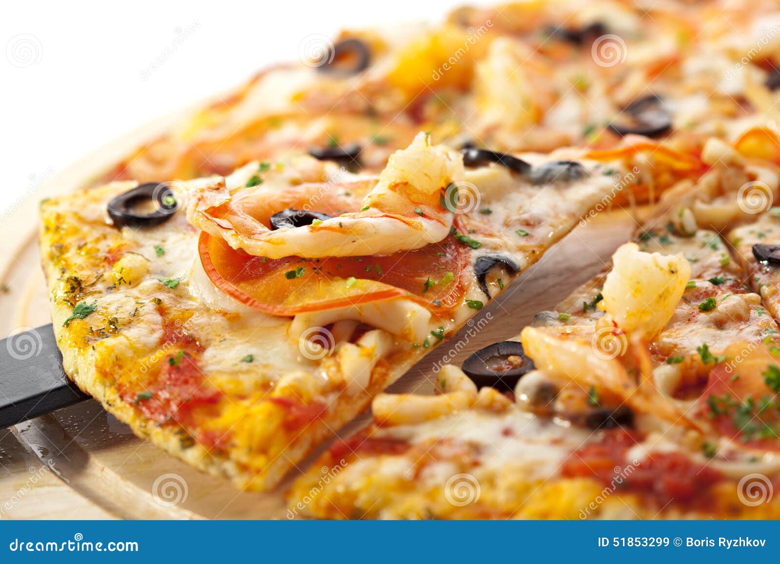 Pizza de fruits de mer image stock. Image du italien 51853299