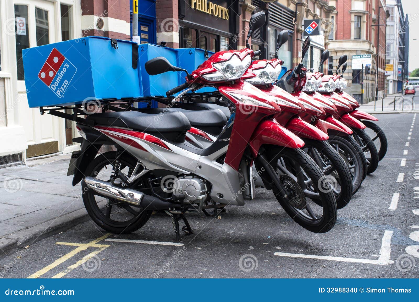 domino's pizza delivery bike