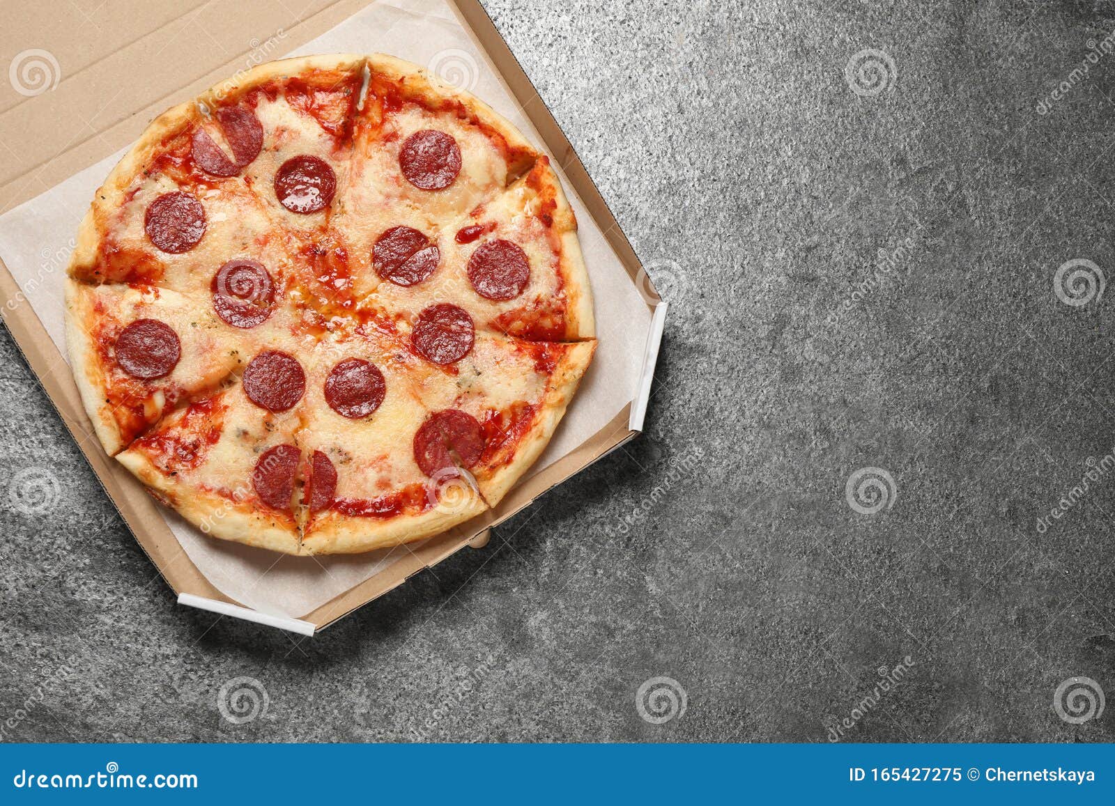 фото пиццы пепперони в коробке фото 19