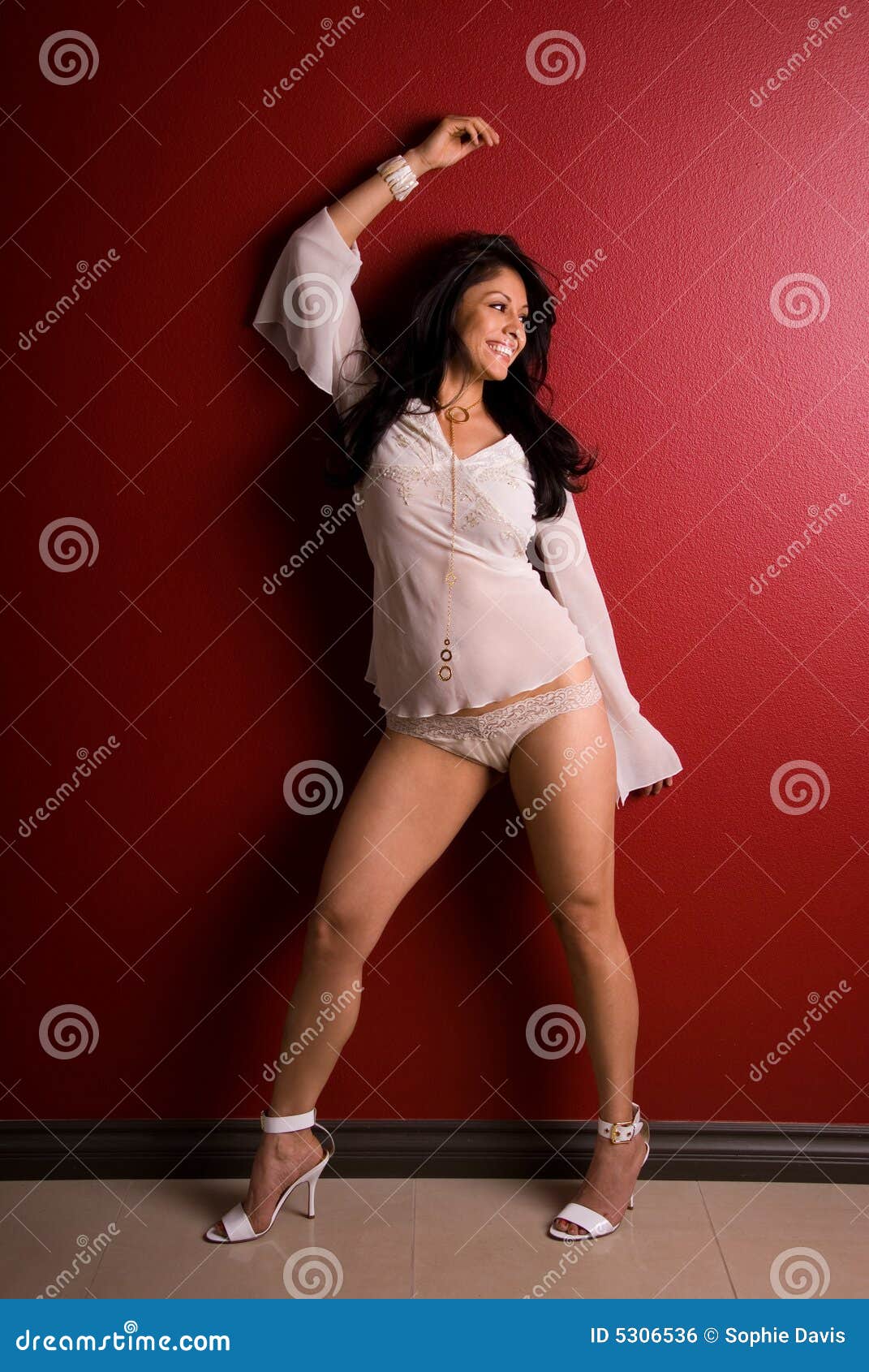 Piękna kobieta latynoska zdjęcie stock Obraz złożonej z łaciński