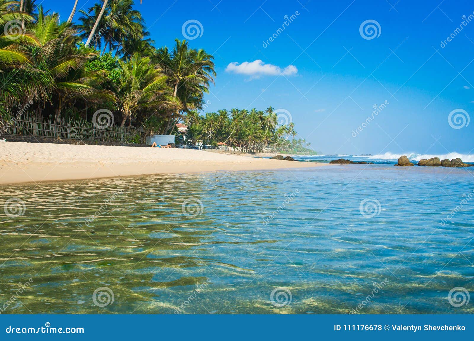 Plage Tropicale Au Sri Lanka Photo Stock Image Du Paume