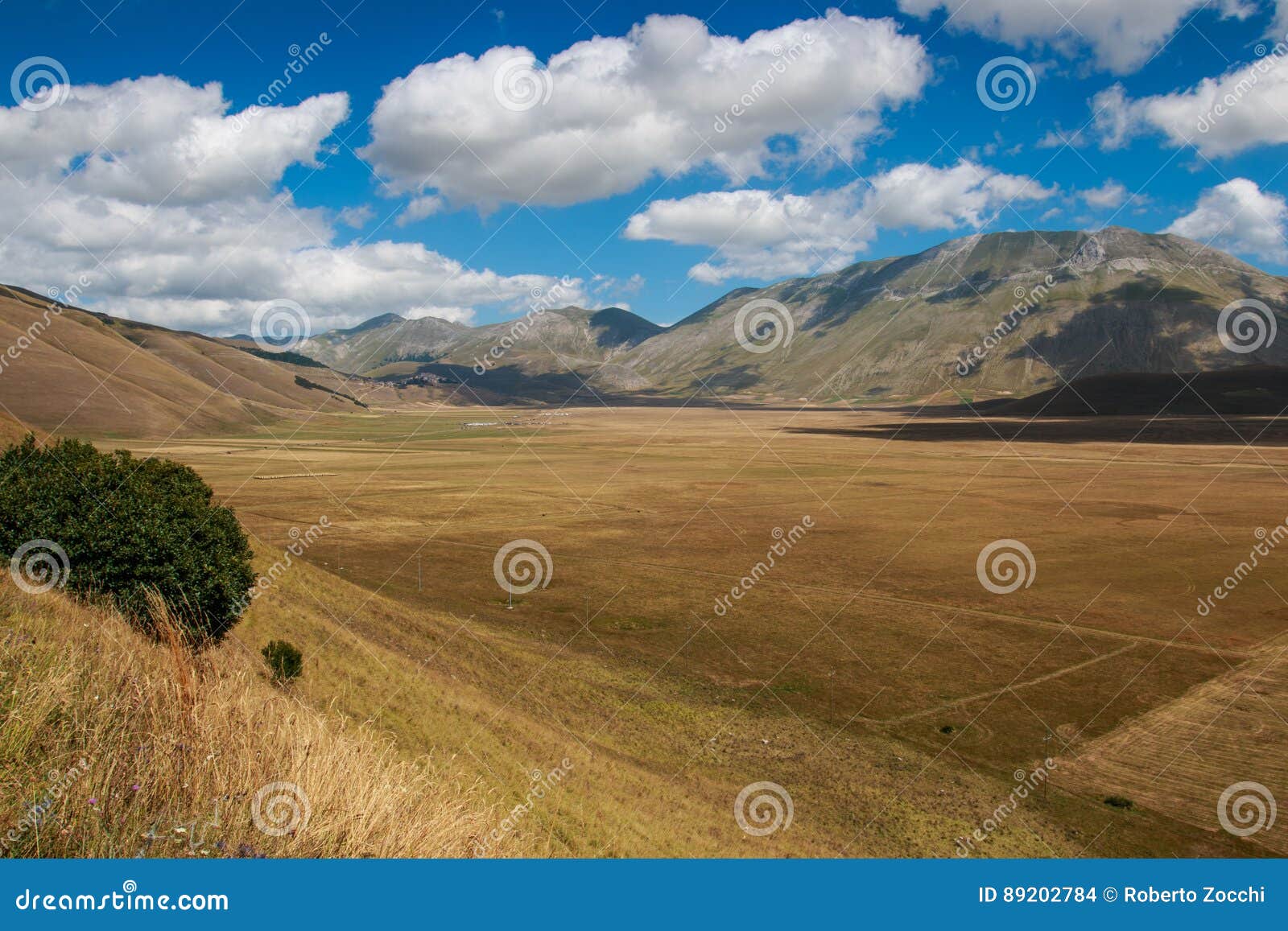 plain of castelluccio di norcia