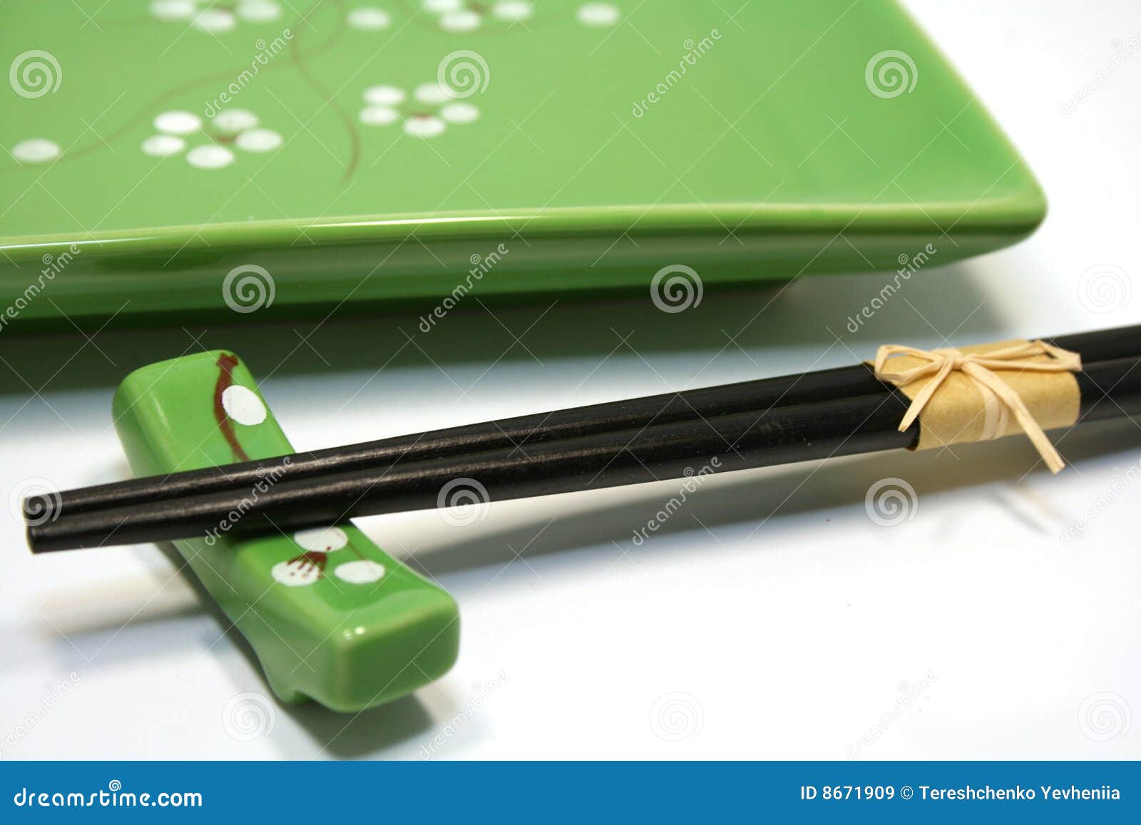 Plaque japonaise image stock. Image du asie, ustensile 8671909