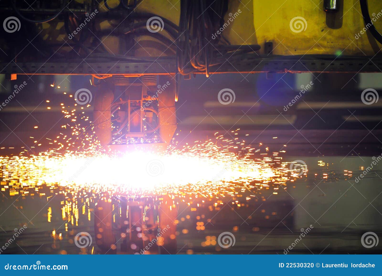 The Plasma Argon Gas Cutting Machine Control By CNC Program Cutting The