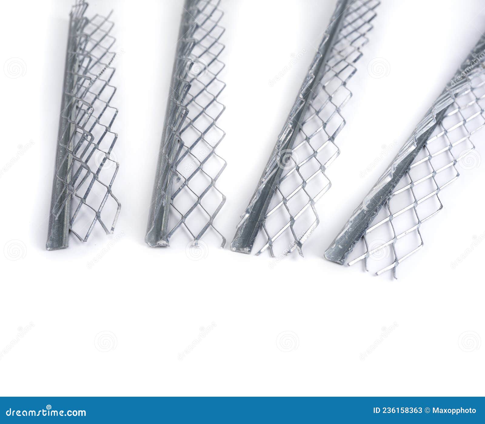 Plaster Galvanized Metal Wall Angle and Corner Bead for Wall Protection