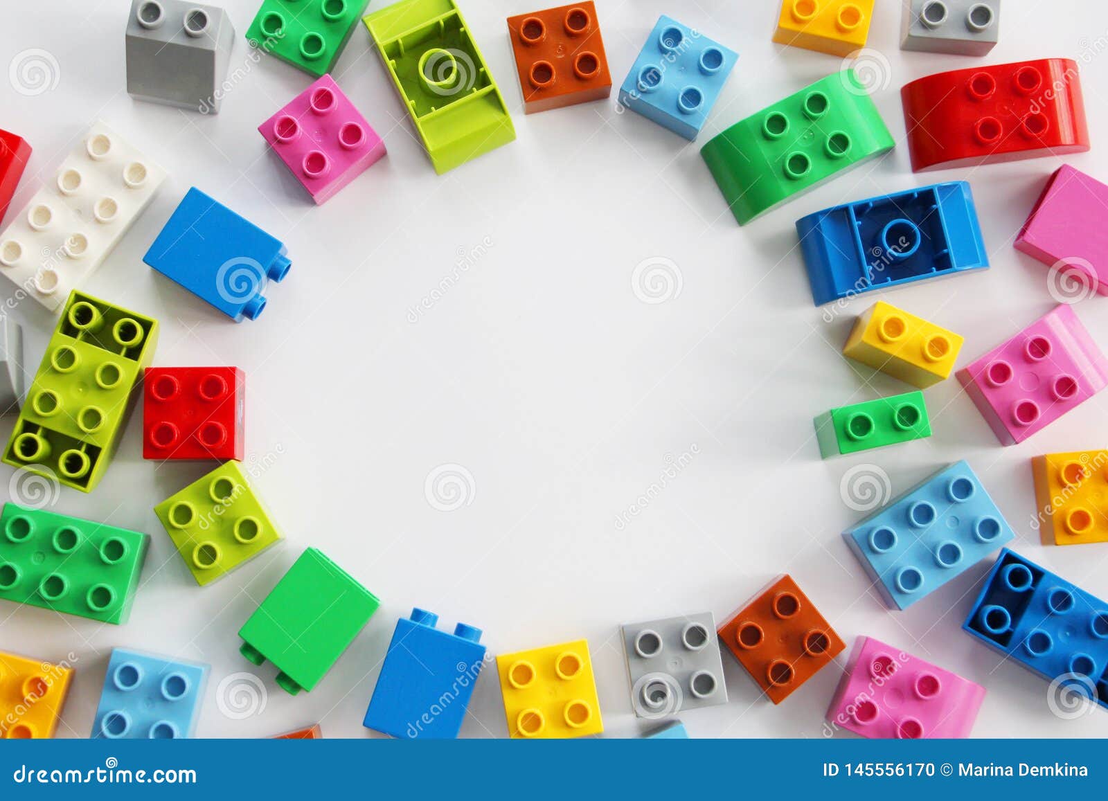 plastic building cubes