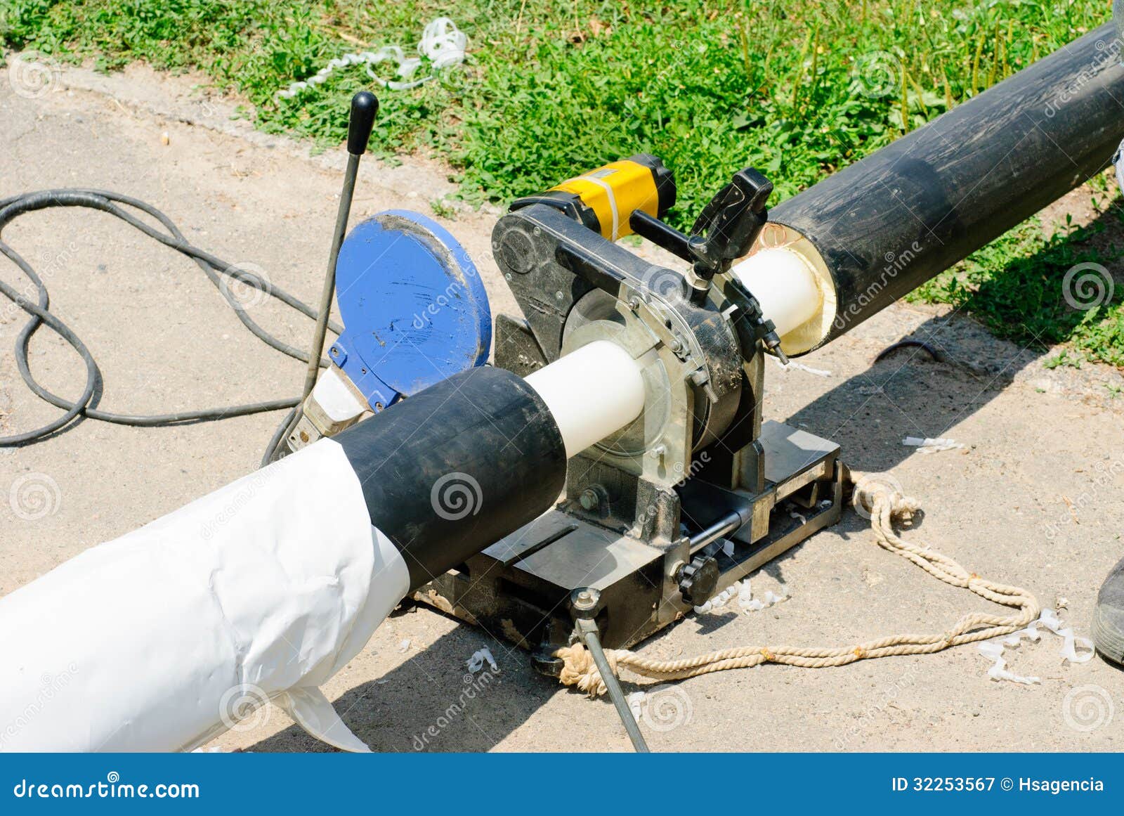 Plastic heating pipes stock image. Image of snip, heating 32253567