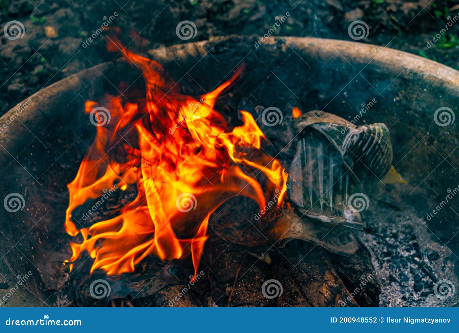 Plastic Packaging Burns and Pollutes the Atmosphere and the Environment with Harmful Toxic Toxic