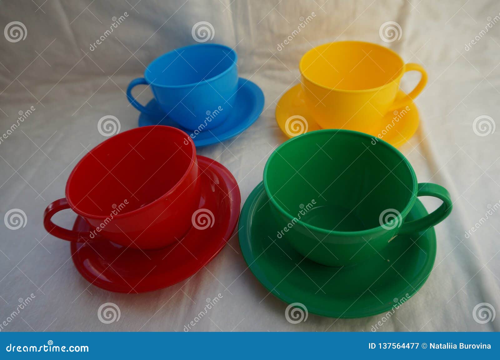 plastic toy multicolored mugs