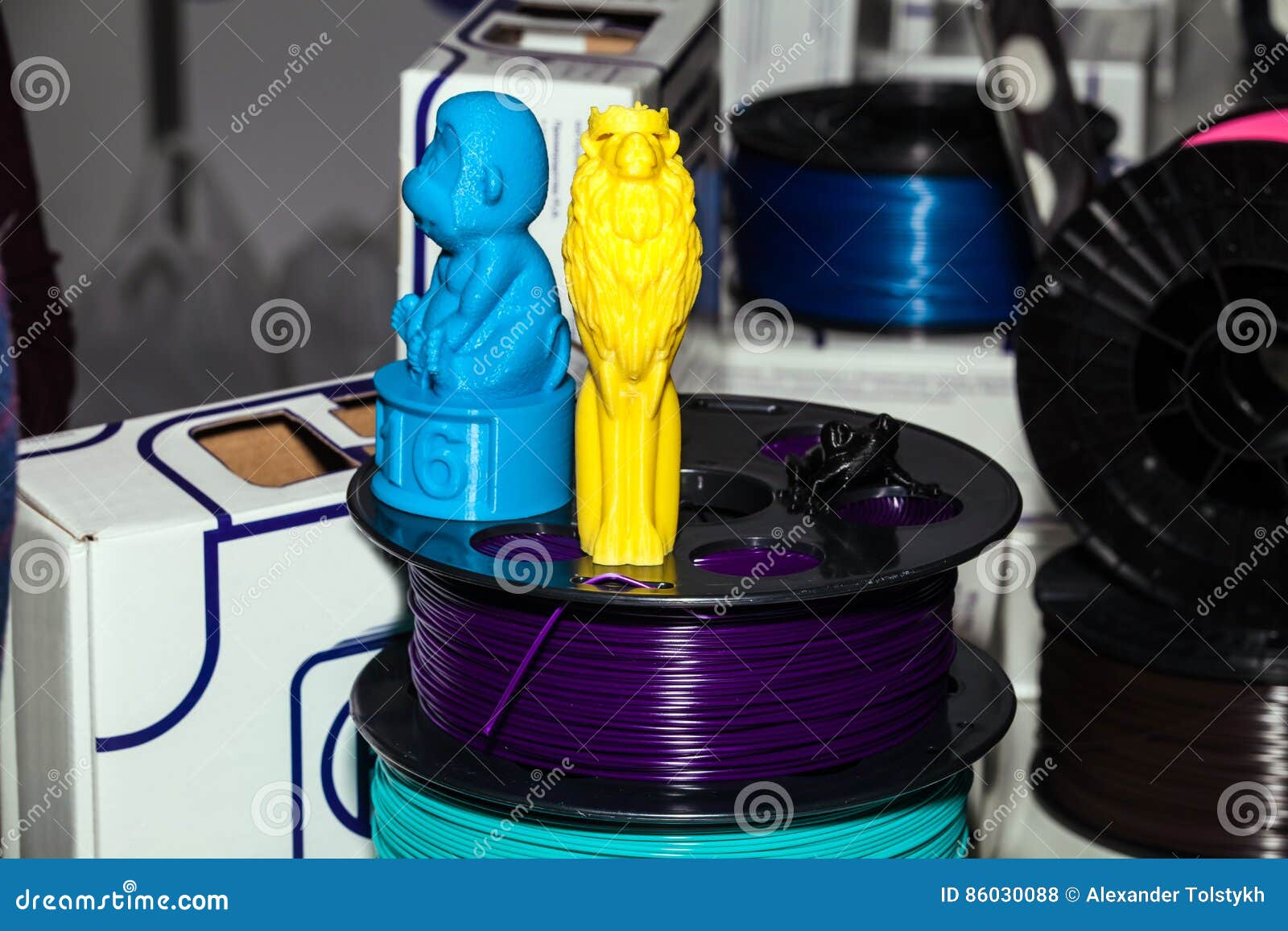 Plastique De Fil D'ABS Pour L'imprimante 3d Photo stock - Image du bobine,  lumineux: 86030088