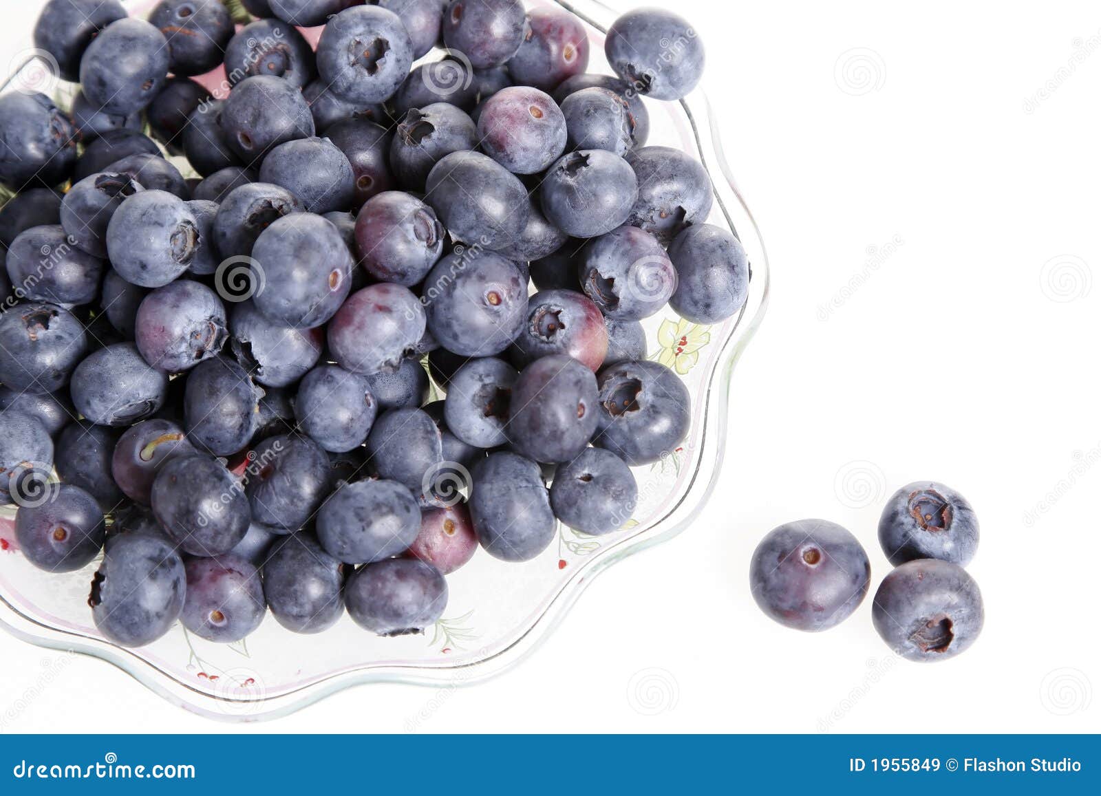 A plate of blue berries stock image. Image of diet, nutrition - 1955849