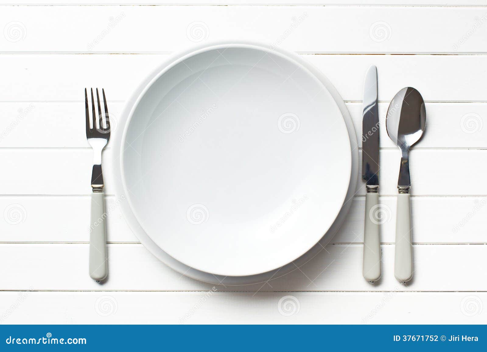 Plate With Cutlery Stock Photo Image Of Restaurant Group 37671752 plate-with-cutlery-stock-photo-image-of-restaurant-group-37671752