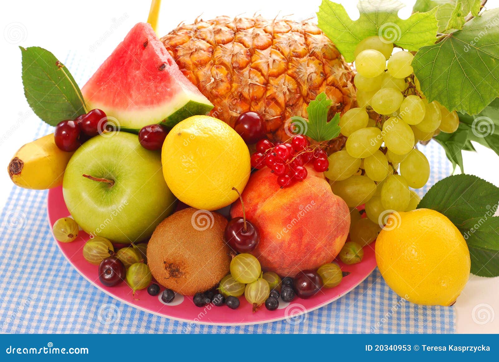 Plate with fruits stock image. Image of kiwi, ripe, grape 20340953
