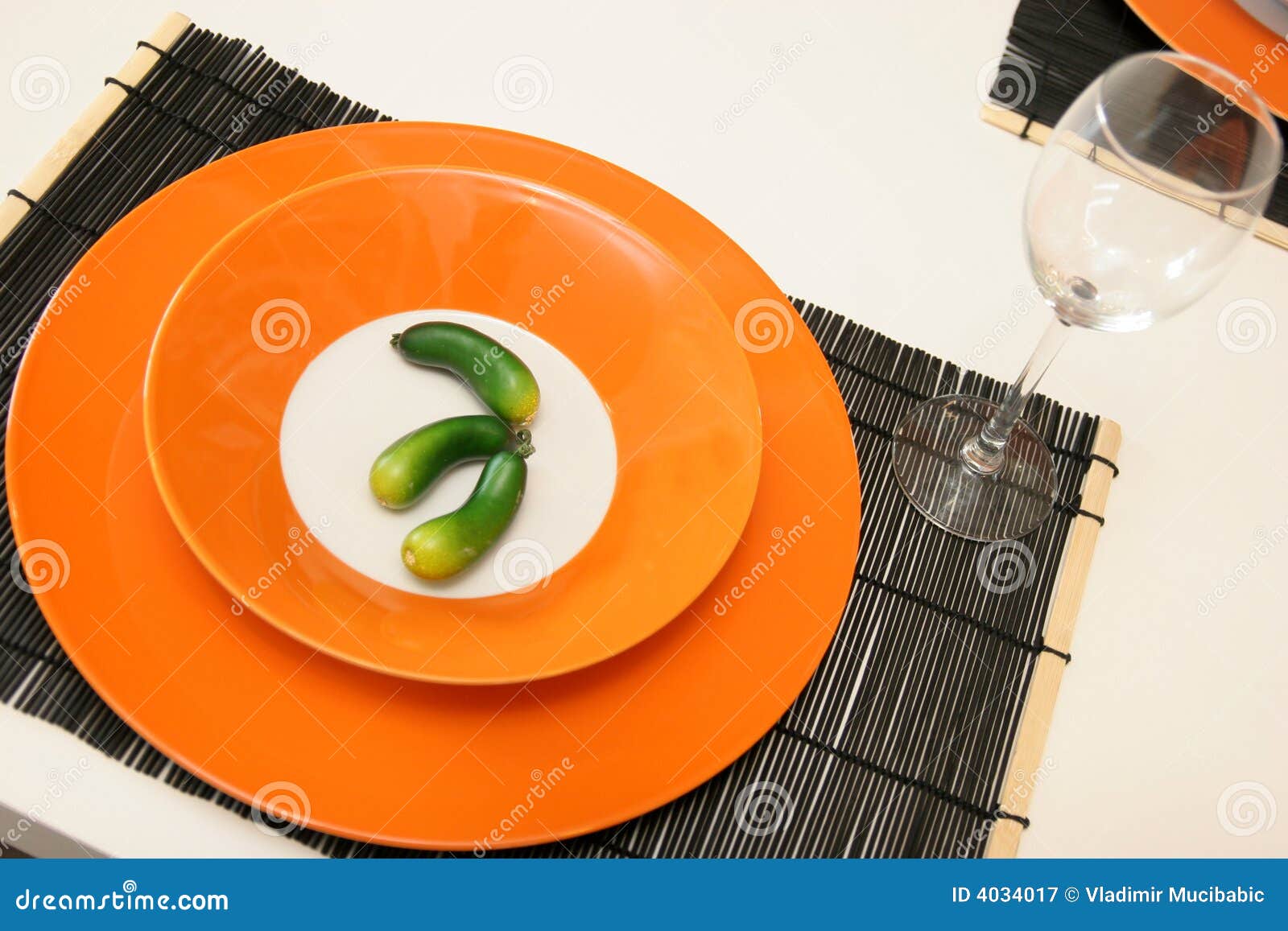 Plate and glass stock image. Image of elegance, eating 4034017