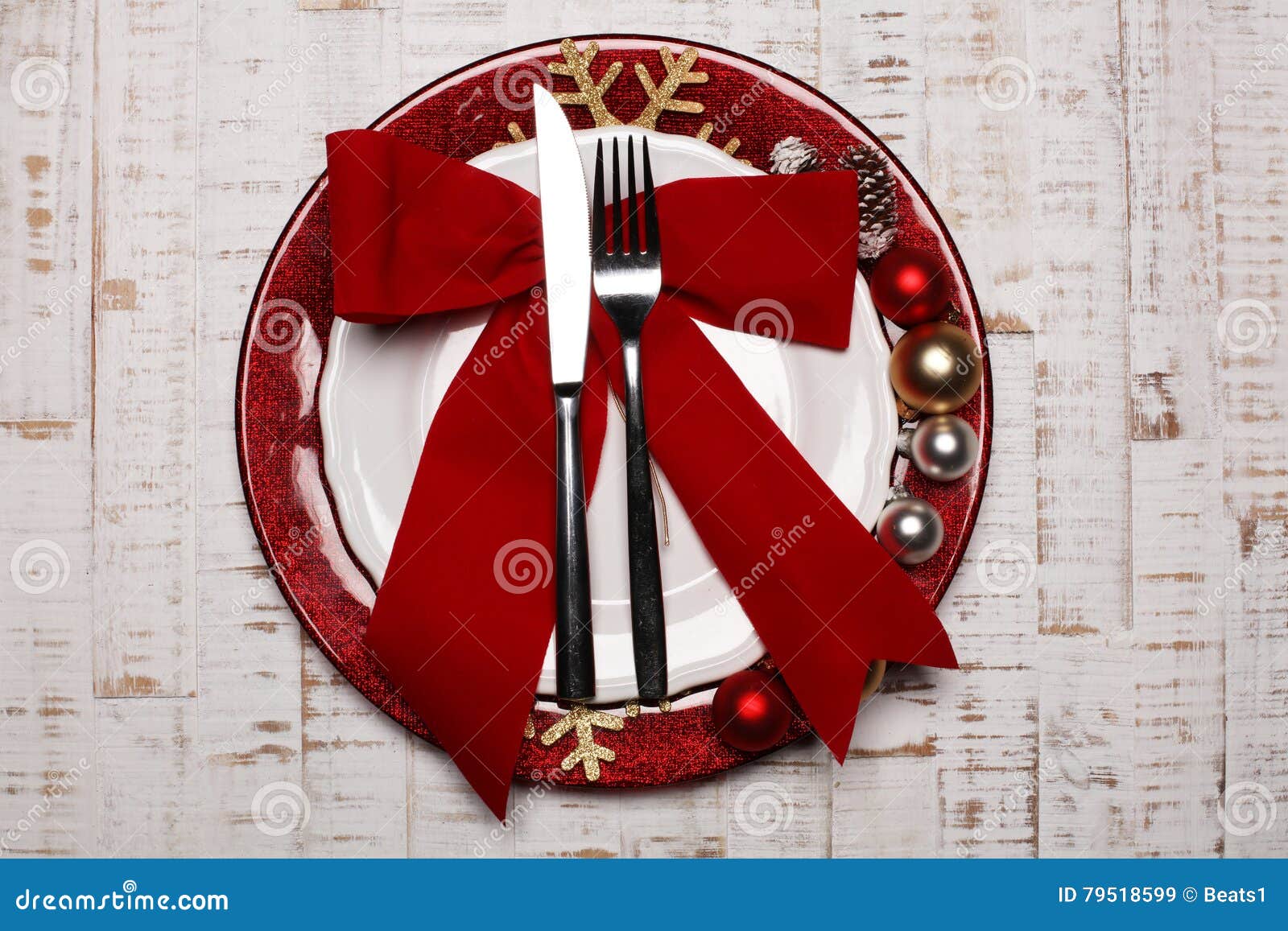 Plate on Rustic Wooden Background. Christmas Table Setting Concept ...