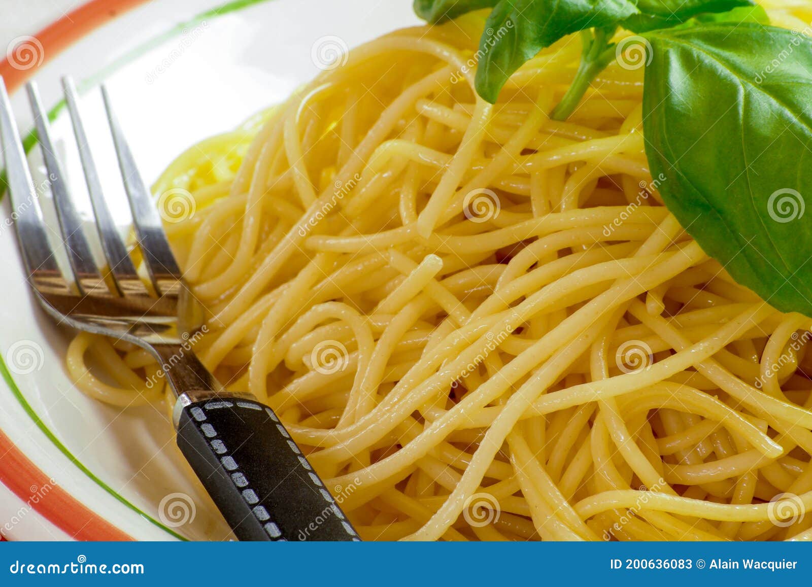 Plate of spaghetti stock image. Image of assiette, italie 200636083