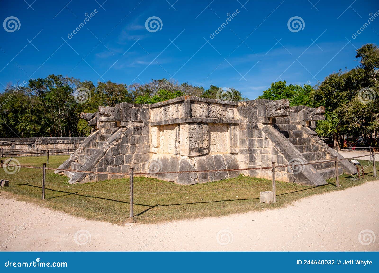 platform of eagles and jaguars