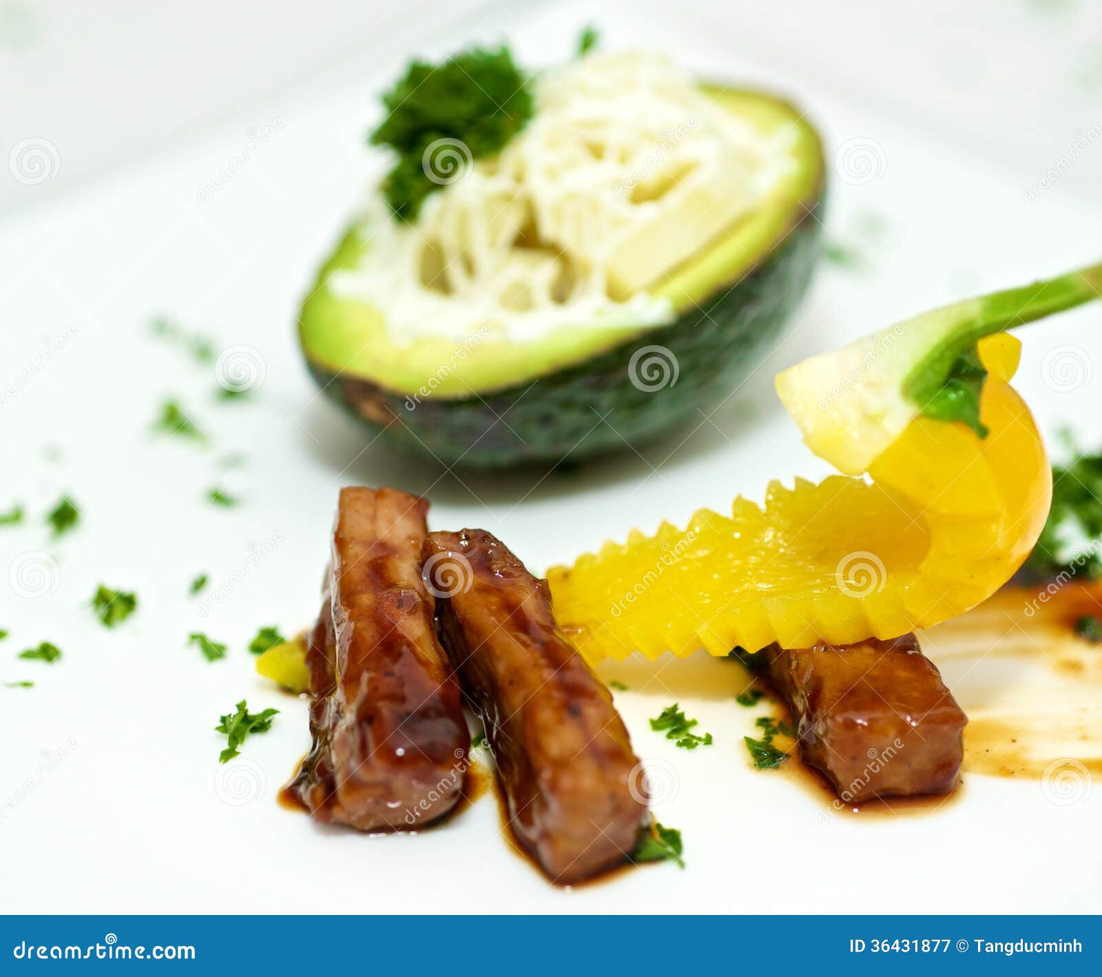 Plats gastronomiques image stock. Image du mangez, nourriture 36431877