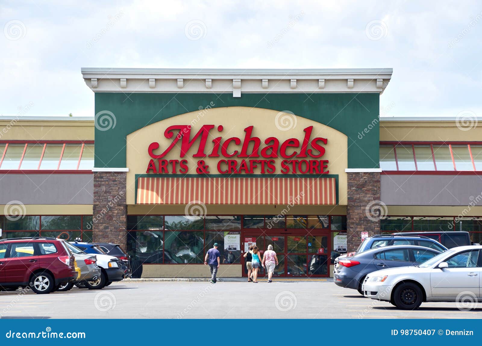 https://thumbs.dreamstime.com/z/plattsburgh-usa-august-crafts-michaels-arts-store-logo-crafts-michaels-arts-miscellaneous-retail-stores-nec-business-98750407.jpg