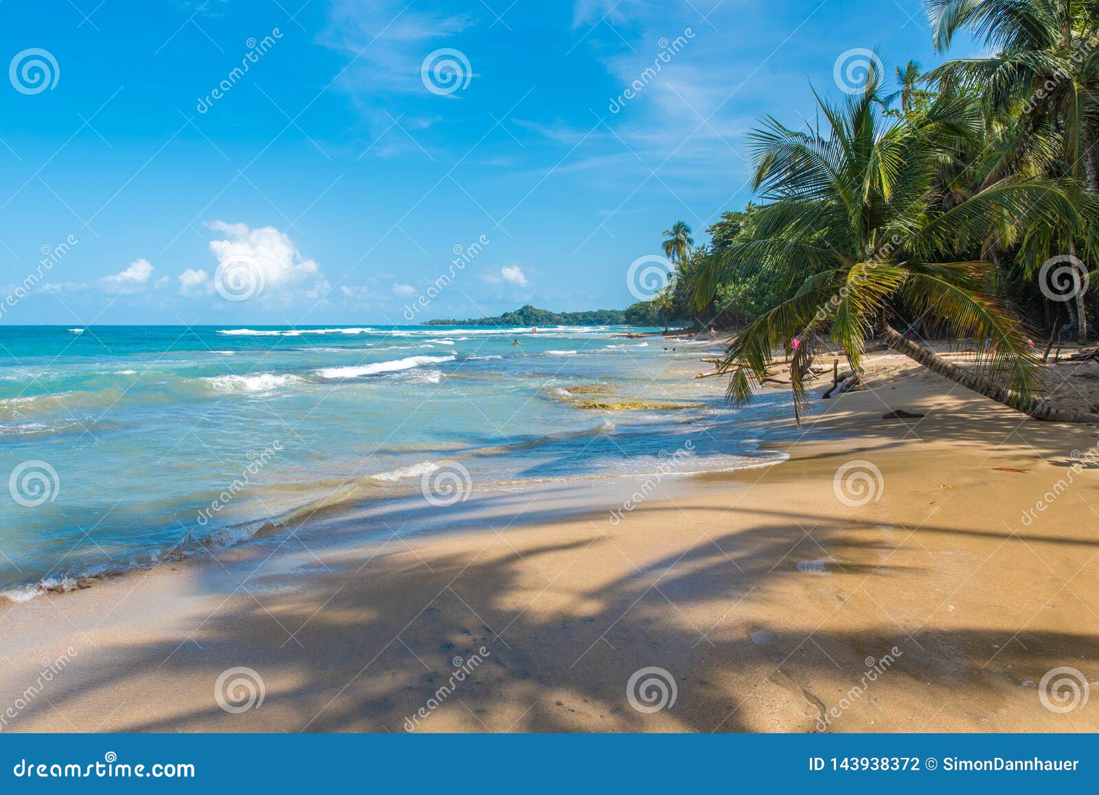 Playa Chiquita - Praia Selvagem Perto De Puerto Viejo, Costa Rica Foto ...