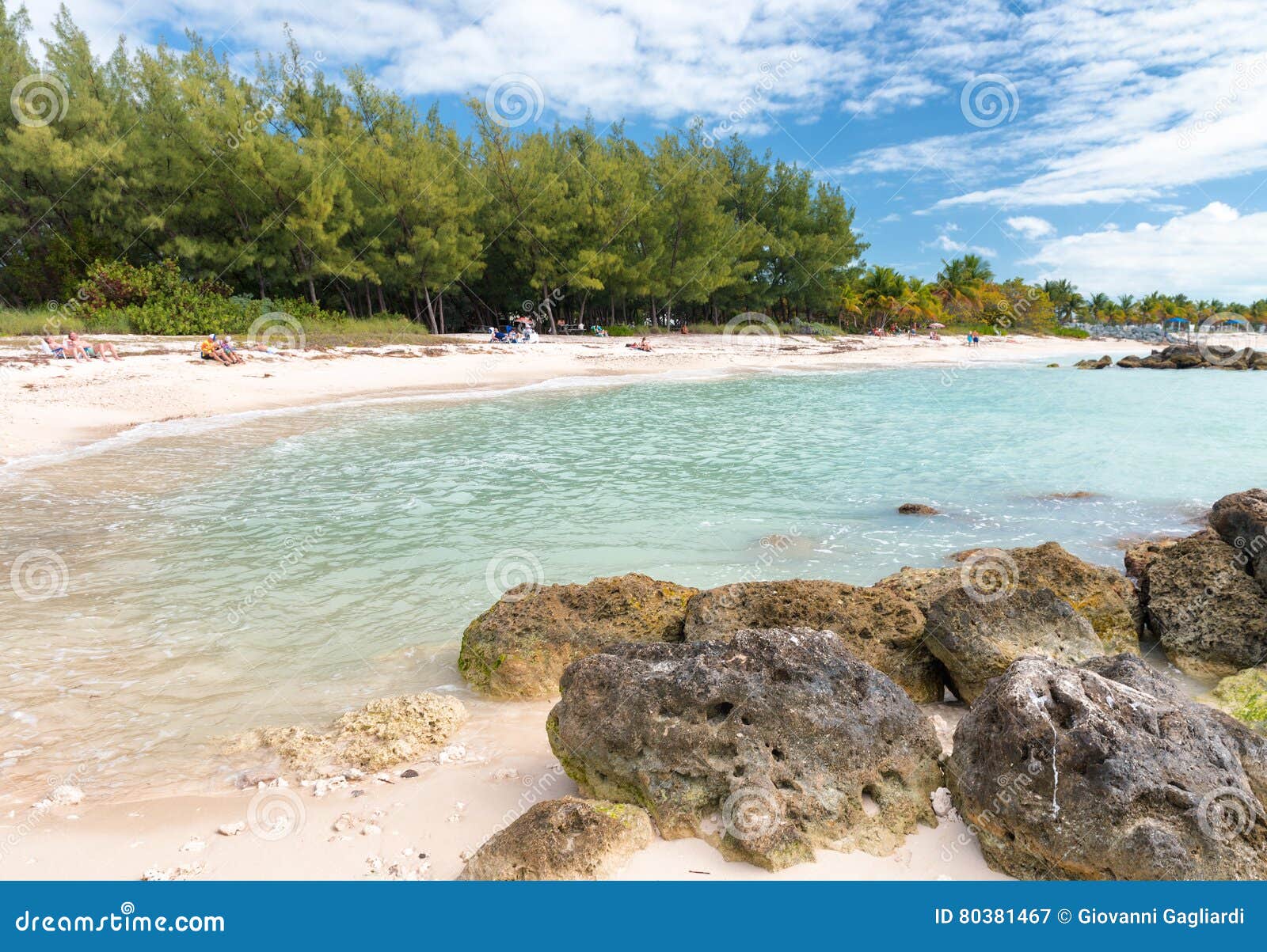 Playa en el fuerte Zachary Taylor Historic State Park en Key West, la Florida