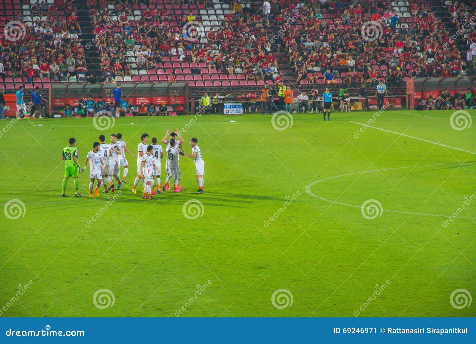 Players Of Nakhon Ratchasima Mazda Football Club Celebeates Editorial Photo Image Of Cheer Club