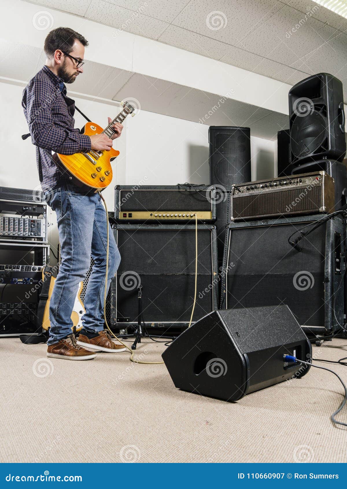 how to record yourself playing guitar how to record yourself playing guitar