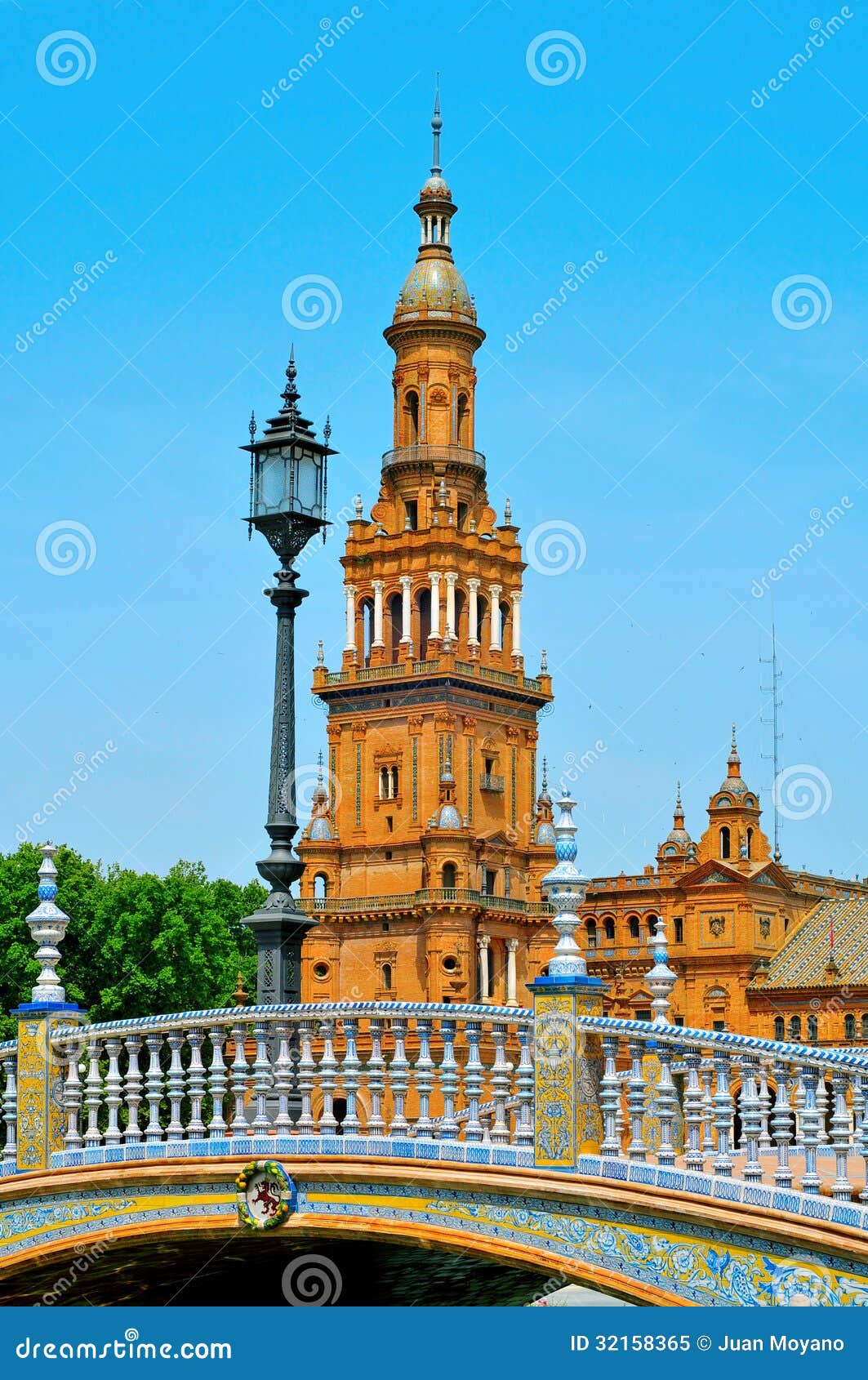 plaza de espana in seville, spain