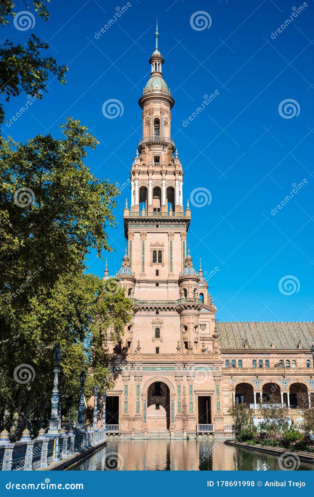 plaza de espana square in seville, spain