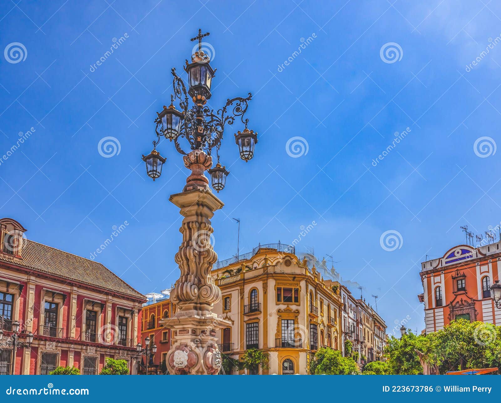 plaza de la contratacion cathedral seville spain