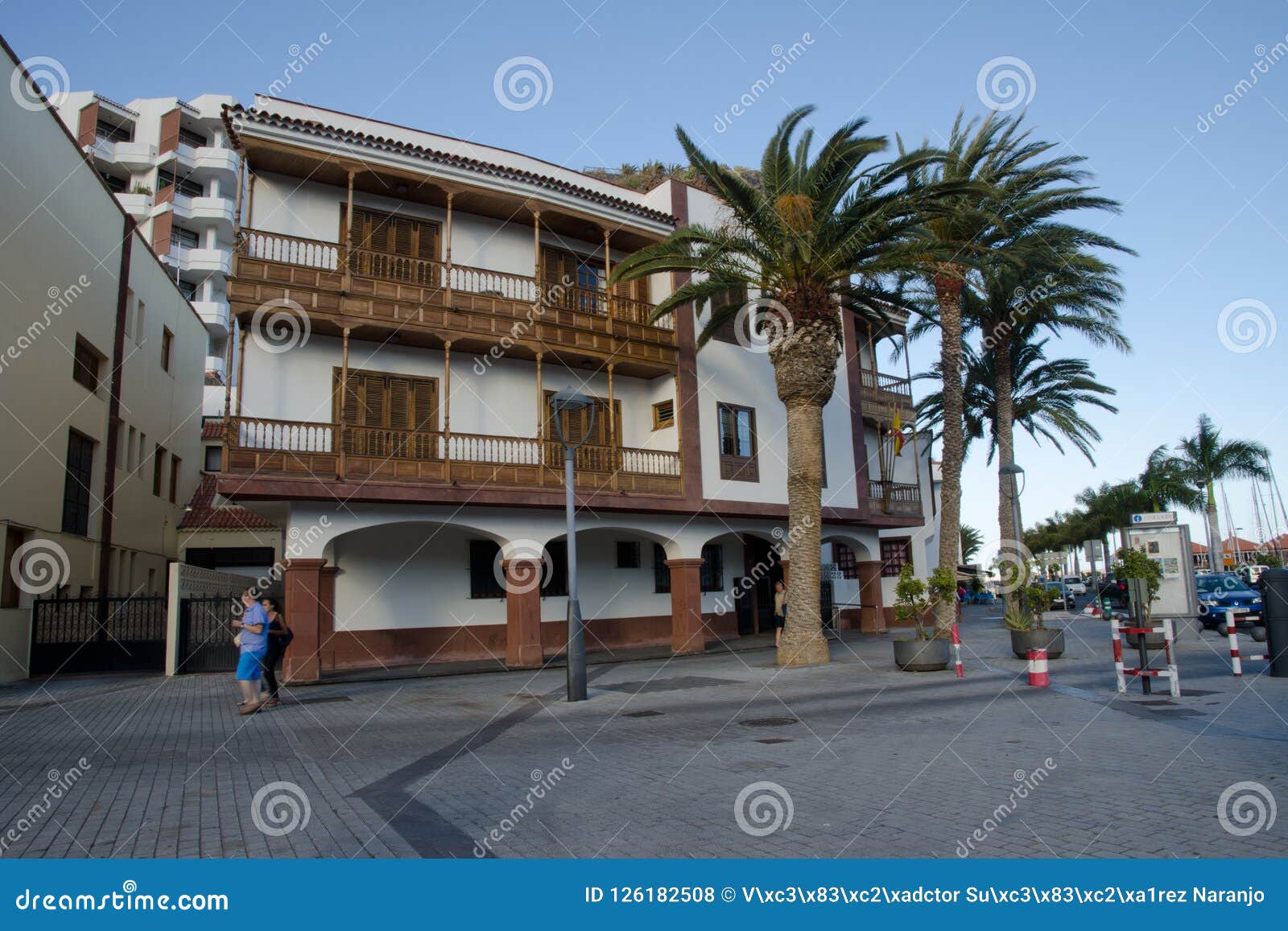 Plaza de las Americas. editorial stock photo. Image of palm 126182508