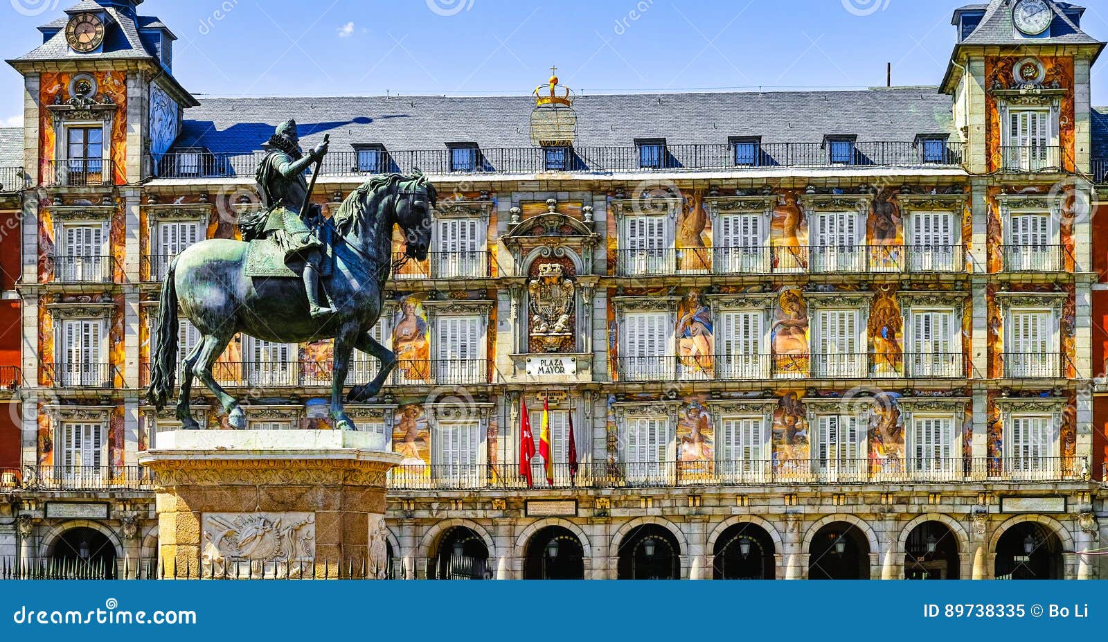 plaza mayor in madrid