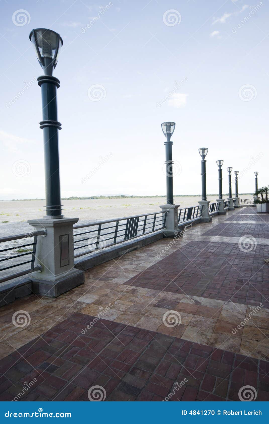 plaza puerto santana guayaquil ecuador