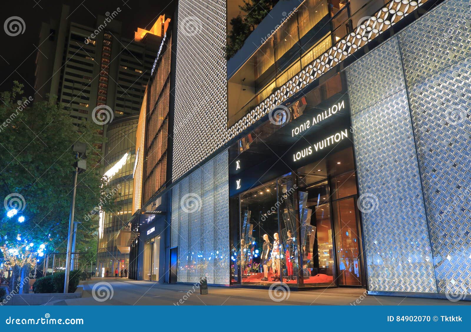 China, Shanghai, Lippo Plaza shopping center, Louis Vuitton store