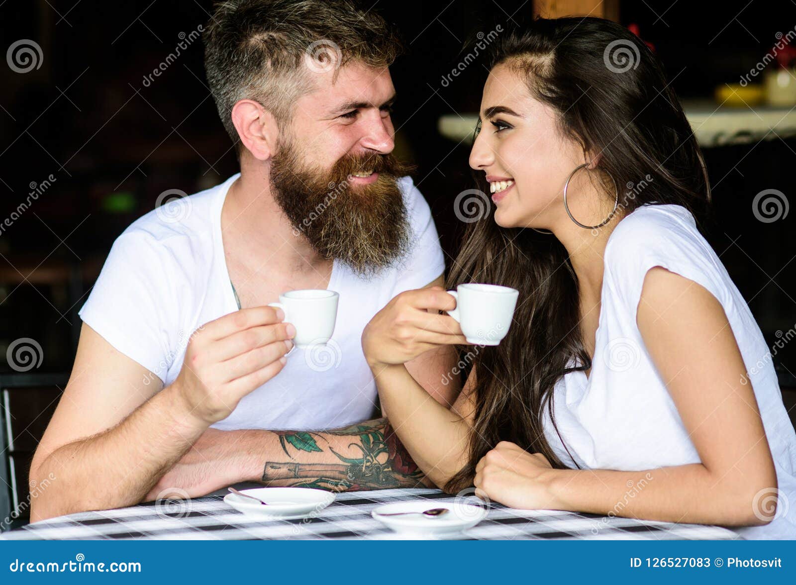 Esprezzo dating