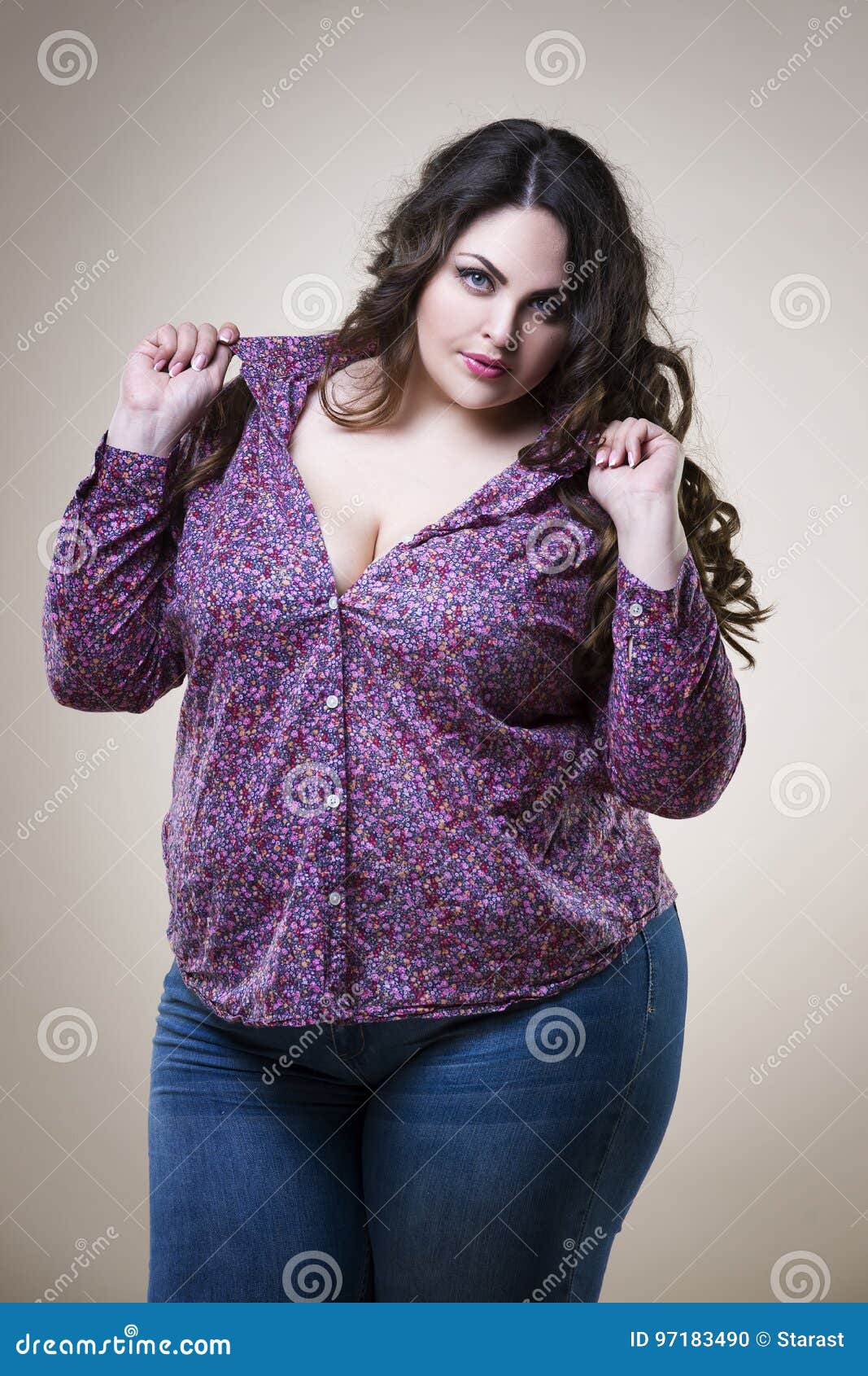 Plus Size Fashion Model in Casual Clothes, Fat Woman on Beige Studio  Background, Overweight Female Body Stock Photo - Image of beauty,  decollete: 97183490