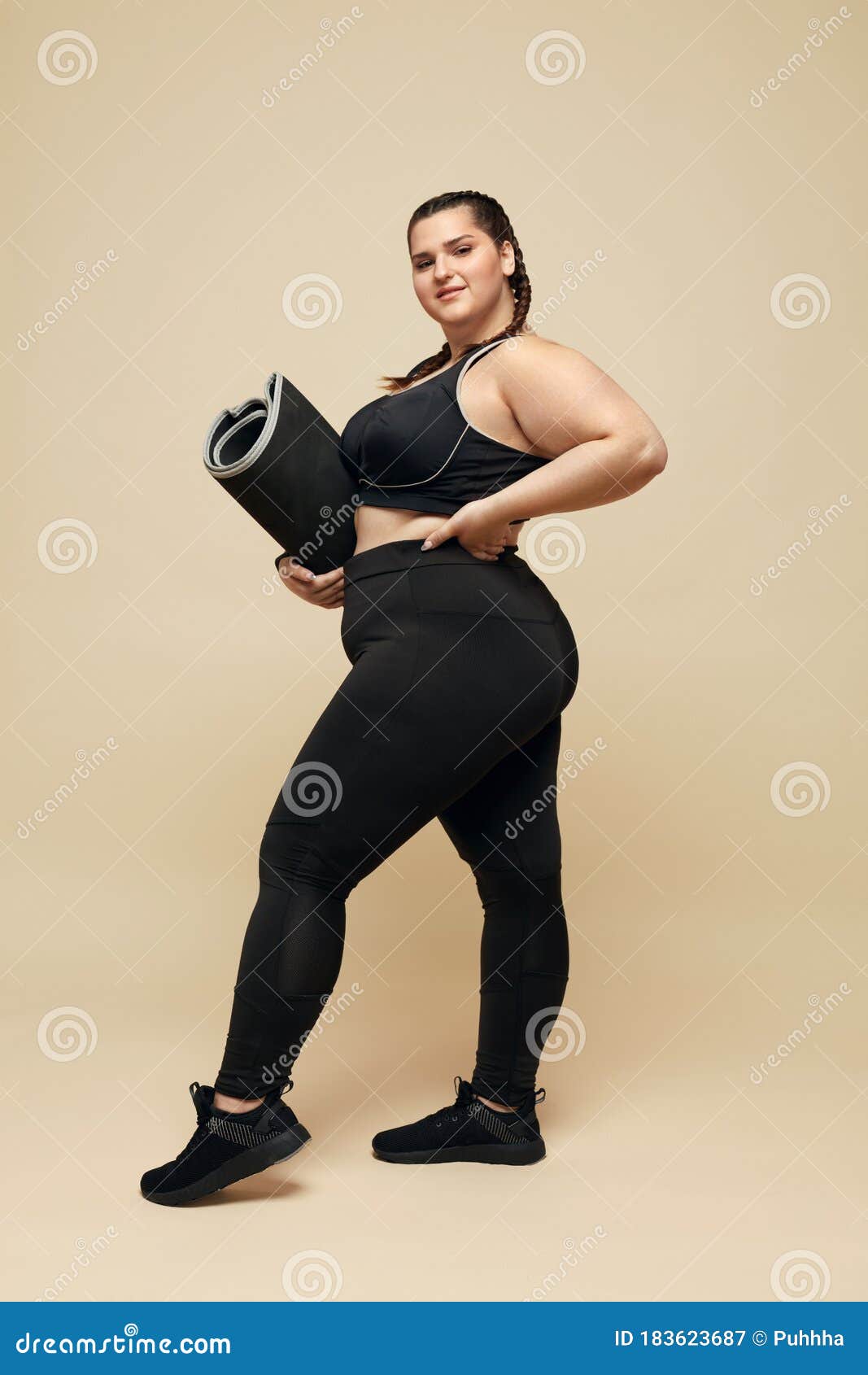 Size Model. Fat Woman Black Sportswear Full-Length Portrait. Smiling Brunette Holding Fitness Mat. Stock Image - Image of plump, lifestyle: 183623687