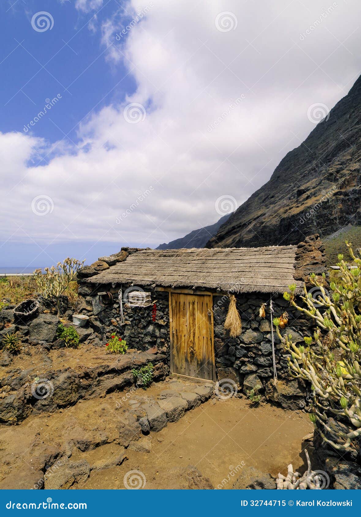 poblado de la guinea, hierro